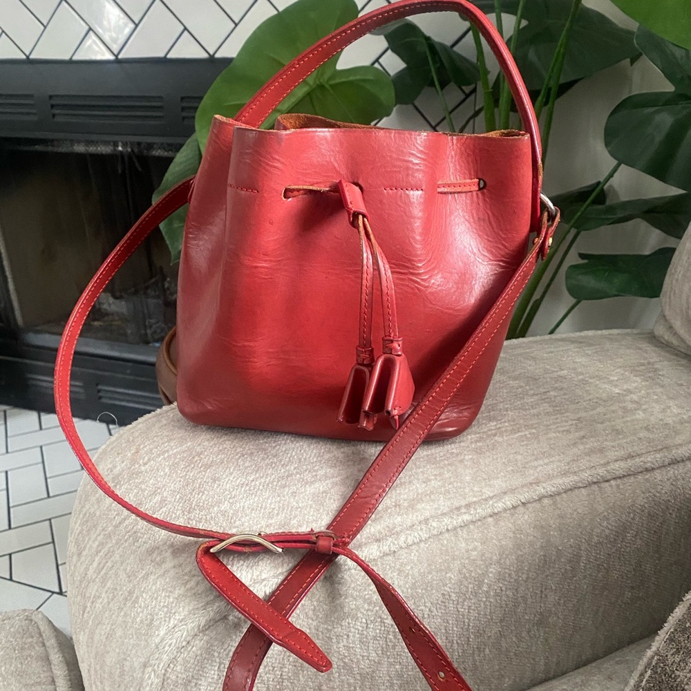 Celine Lefebure Womens Purse Red Calf Leather Drawstring Bucket Bag
Italy Tassel